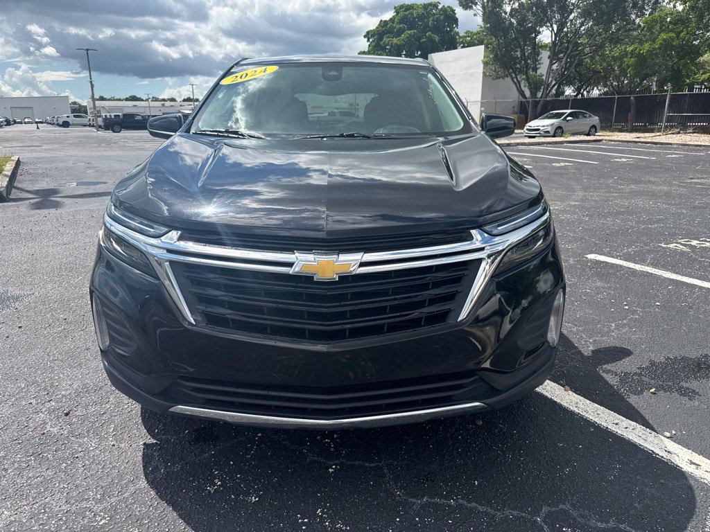 Used 2024 Chevrolet Equinox LT FWD image 2