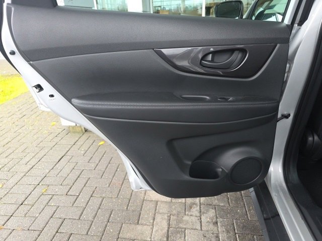 Used 2019 Nissan Rogue S image 16