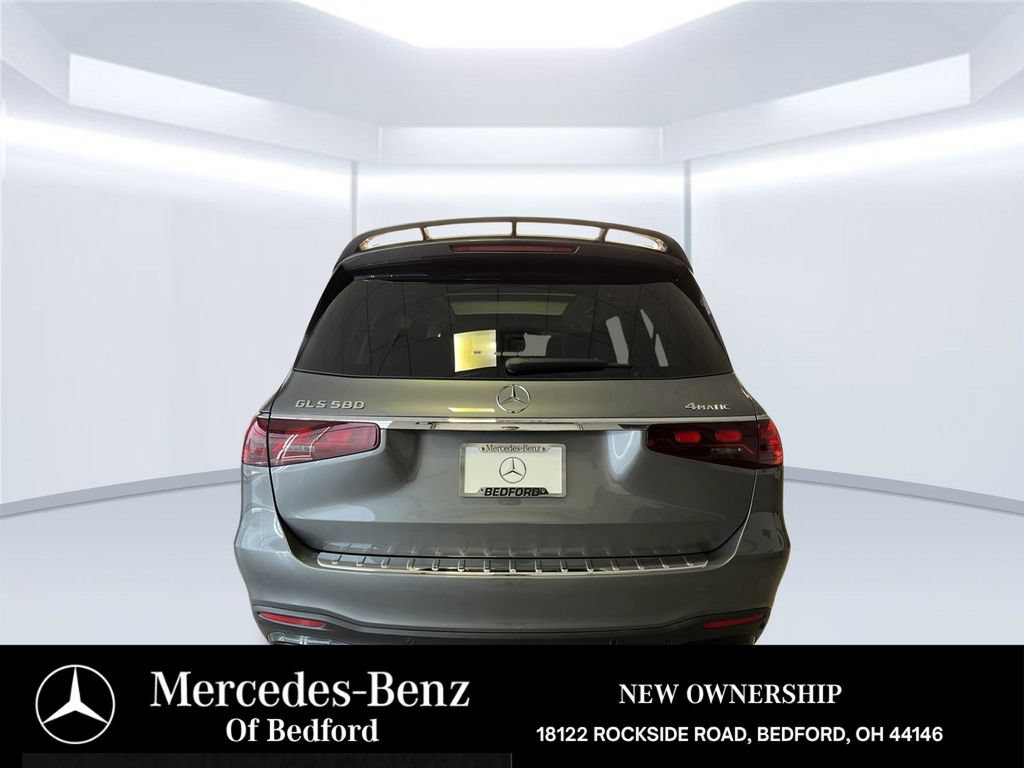 Used 2026 Mercedes-Benz GLS 580 4MATIC image 4