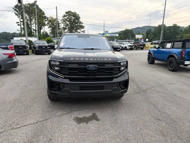 Used 2025 Ford Expedition Active AWD/4WD image 6