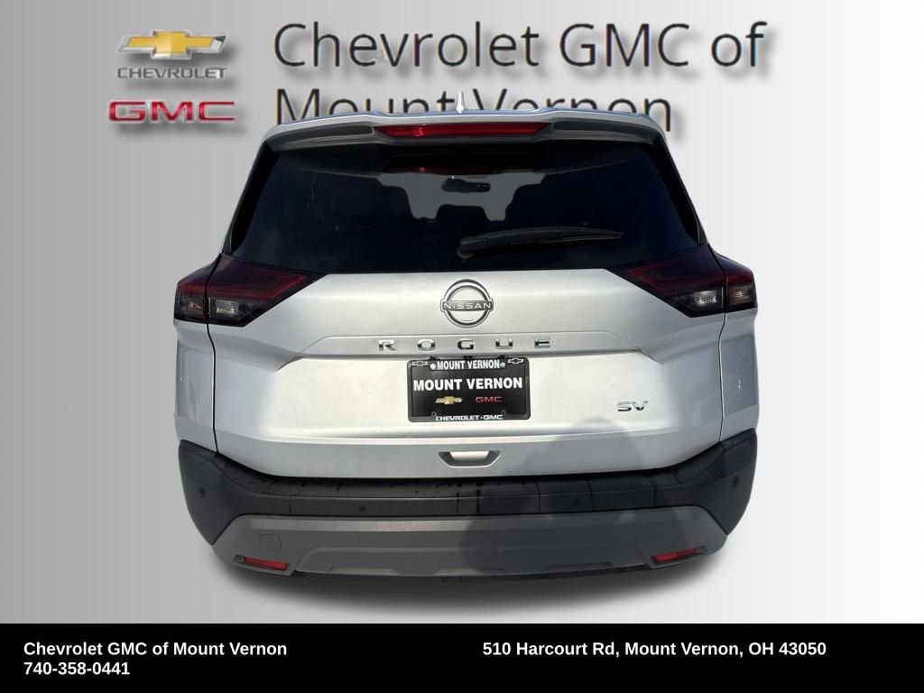 Used 2023 Nissan Rogue SV image 4