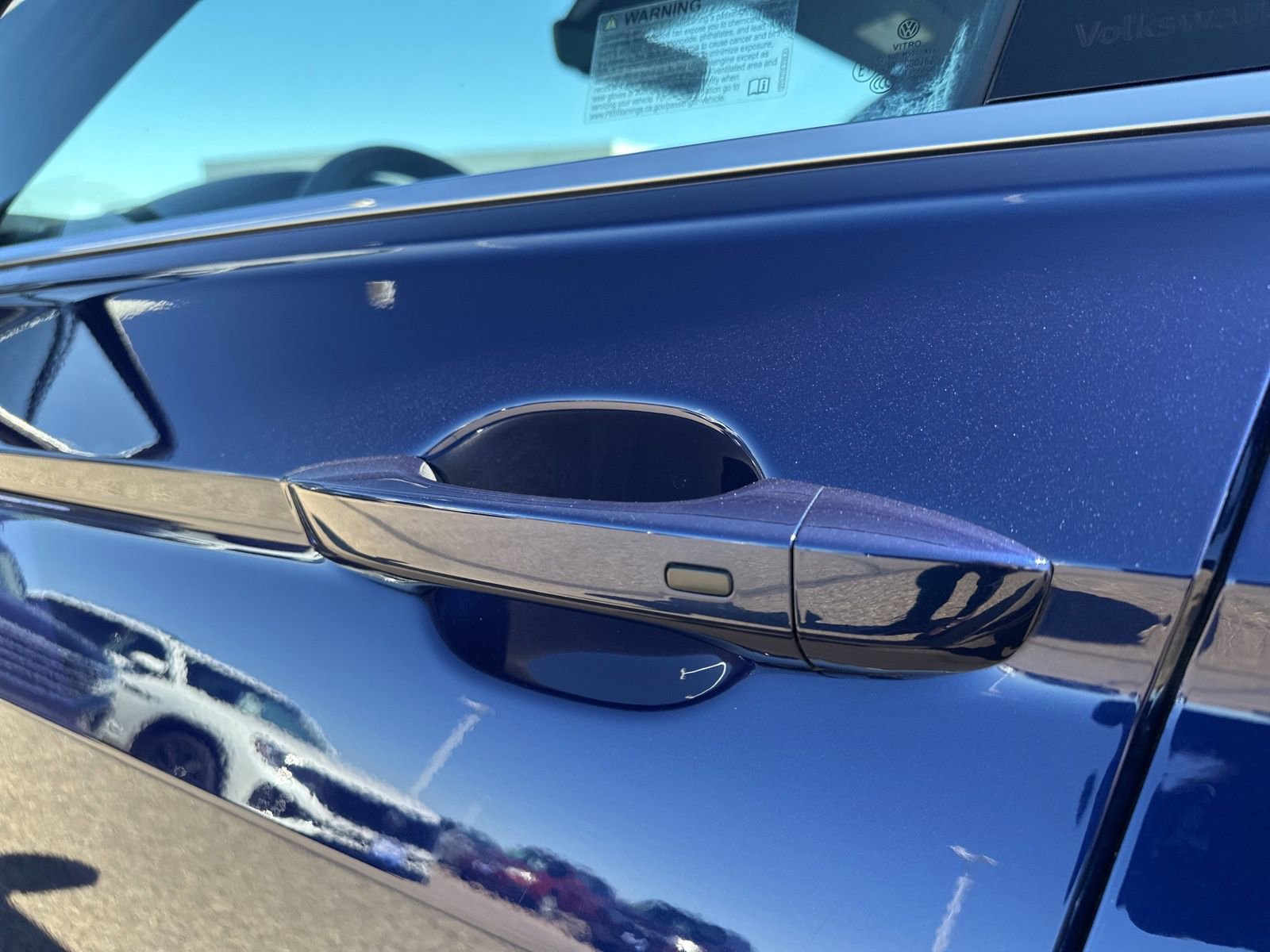 Certified 2022 Volkswagen Tiguan SEL R-Line image 9