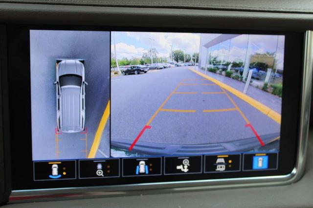 Used 2021 GMC Yukon Denali w/ Denali Ultimate Package image 19