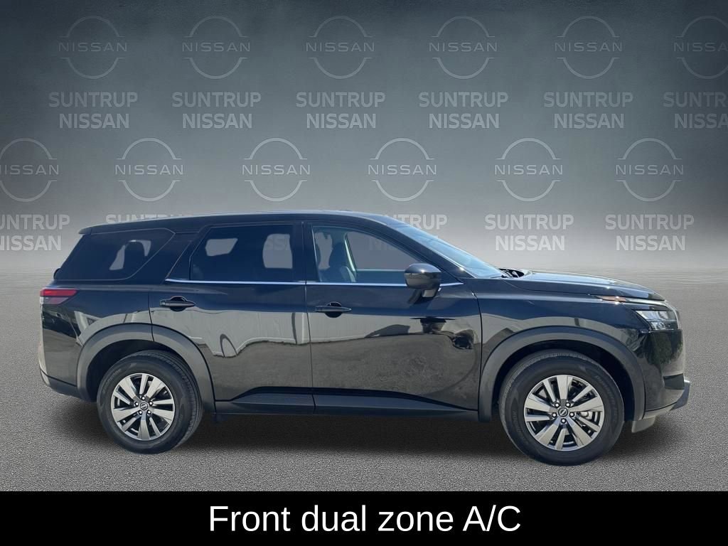 Used 2025 Nissan Pathfinder S image 7