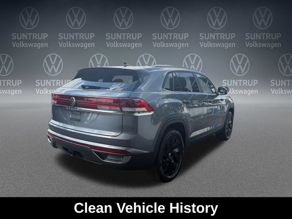 Used 2025 Volkswagen Atlas Cross Sport SE w/ Panoramic Sunroof Package FWD image 6