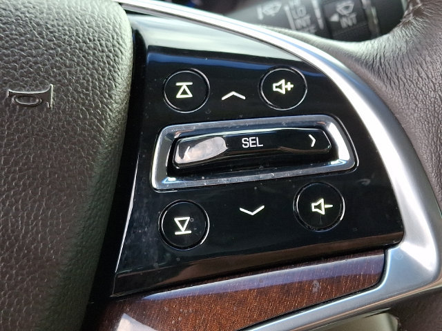 Used 2013 Cadillac XTS Luxury FWD image 22