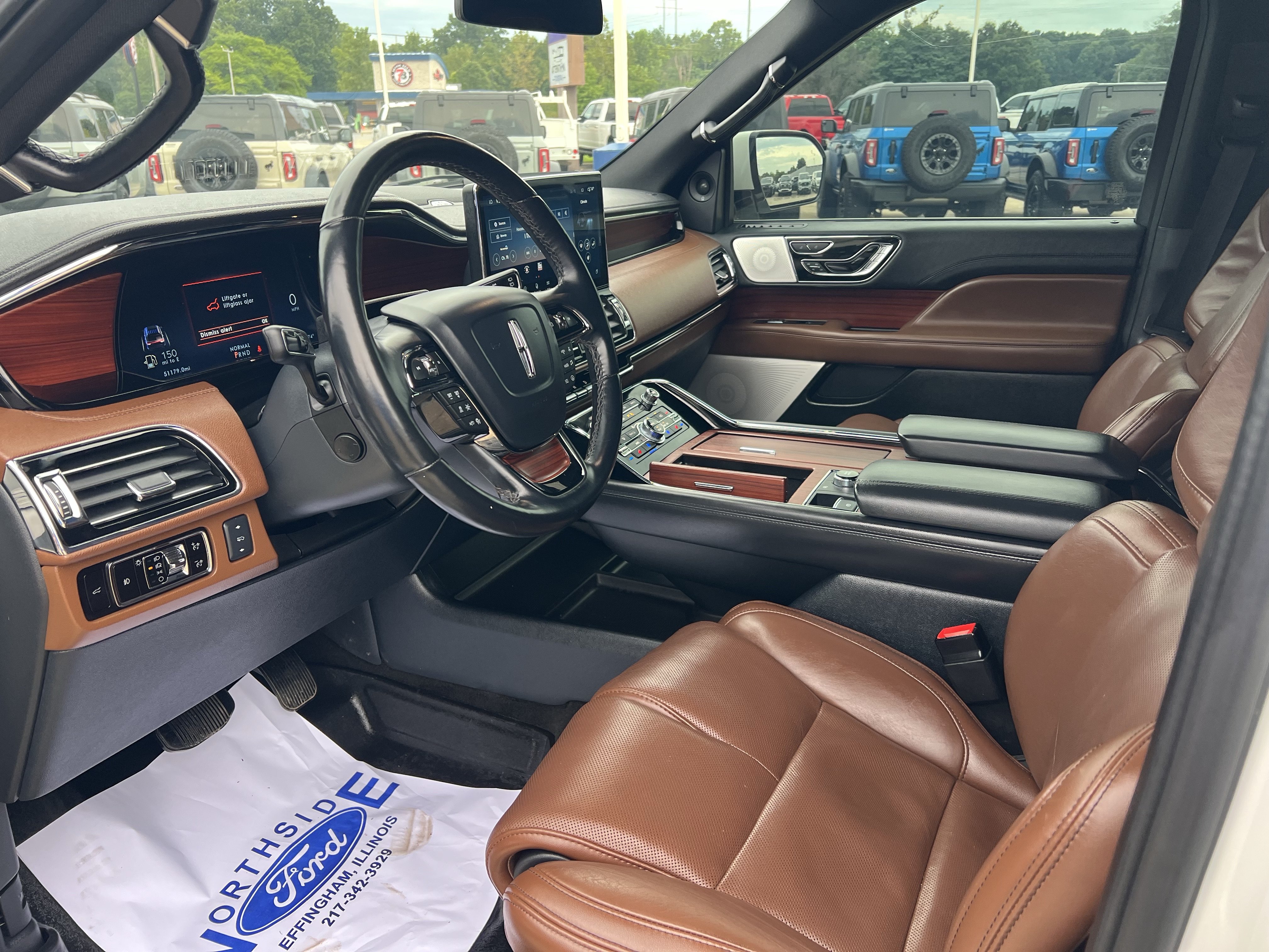 Used 2023 Lincoln Navigator L Reserve AWD/4WD image 14
