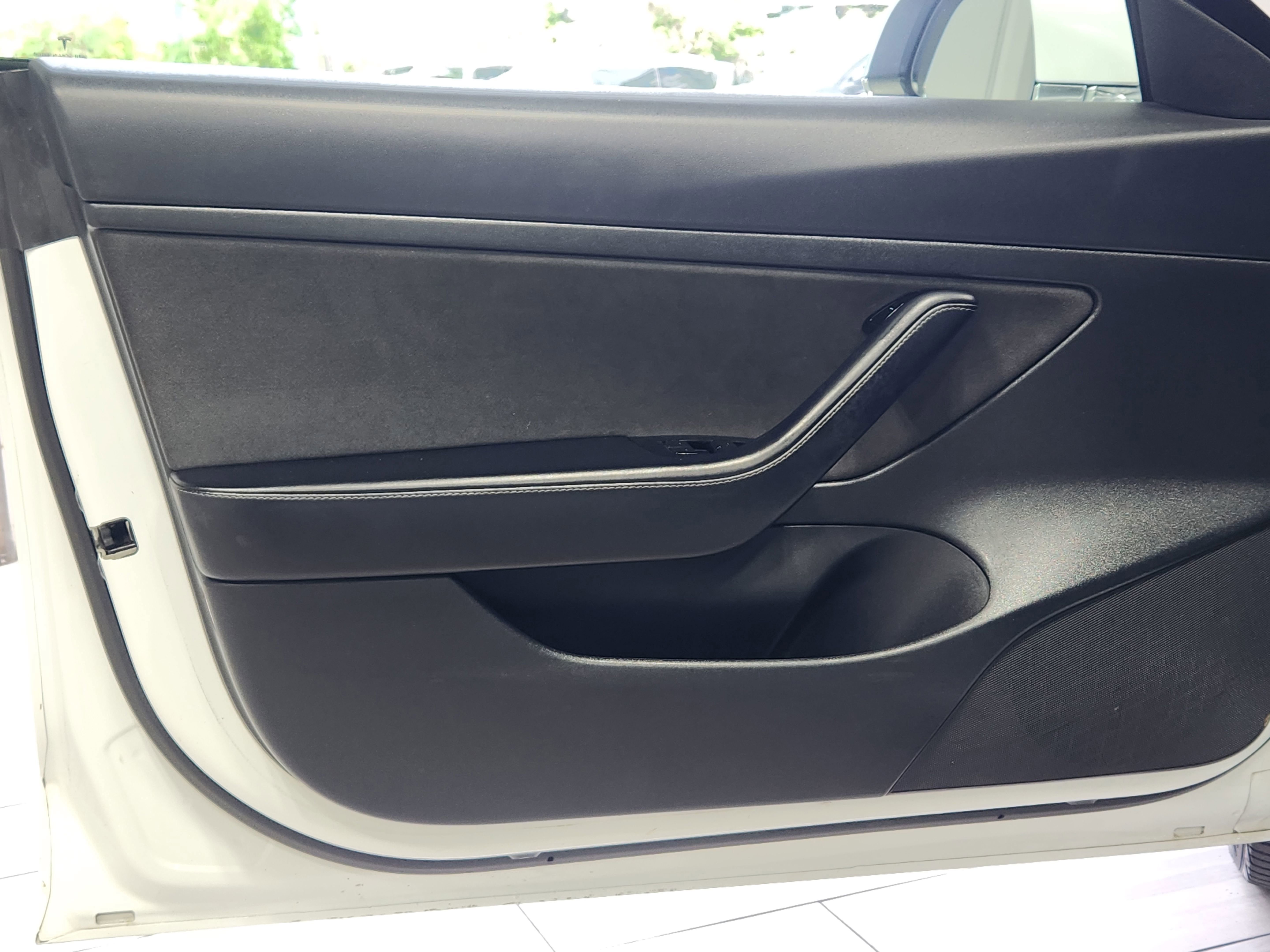 Used 2020 Tesla Model 3 Standard Range RWD image 10