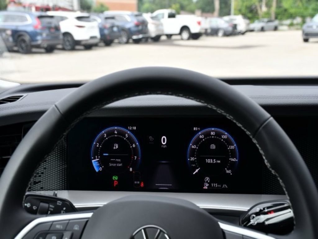 New 2025 Volkswagen Tiguan SE AWD/4WD image 23