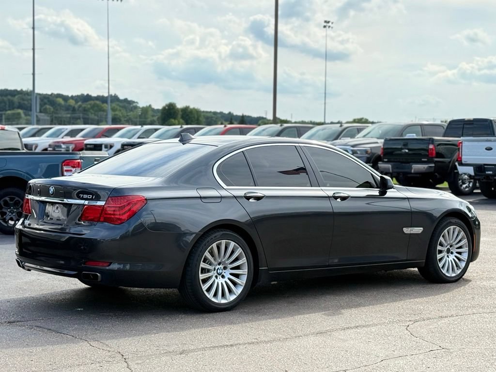 Used 2012 BMW 750i xDrive AWD/4WD image 32
