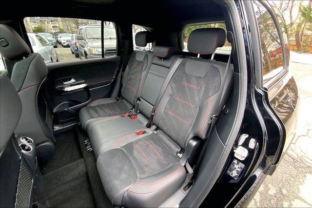 Used 2026 Mercedes-Benz GLB 250 4MATIC image 17