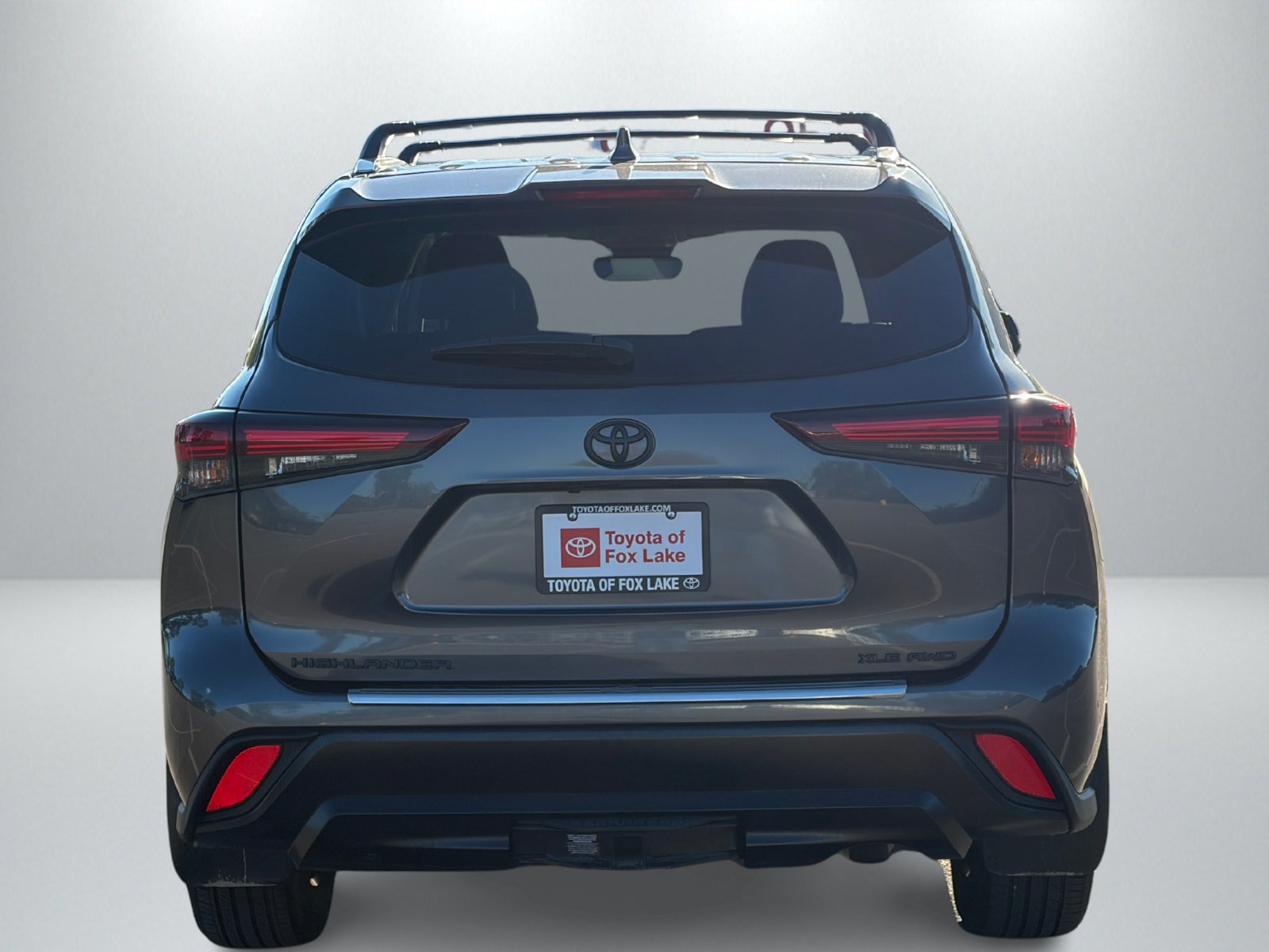 Used 2025 Toyota Highlander XLE AWD/4WD image 4