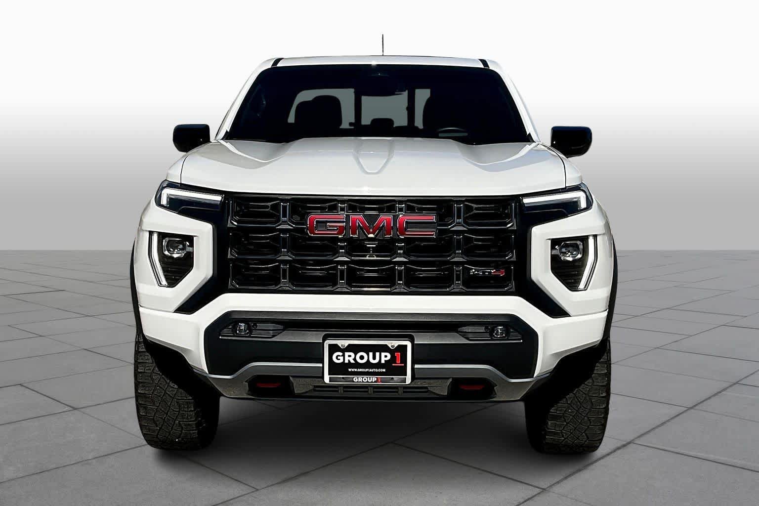 Used 2023 GMC Canyon AT4 w/ AT4 Premium Package AWD/4WD image 4