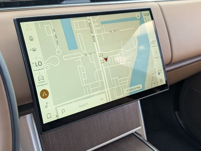 Used 2024 Land Rover Range Rover SE image 23