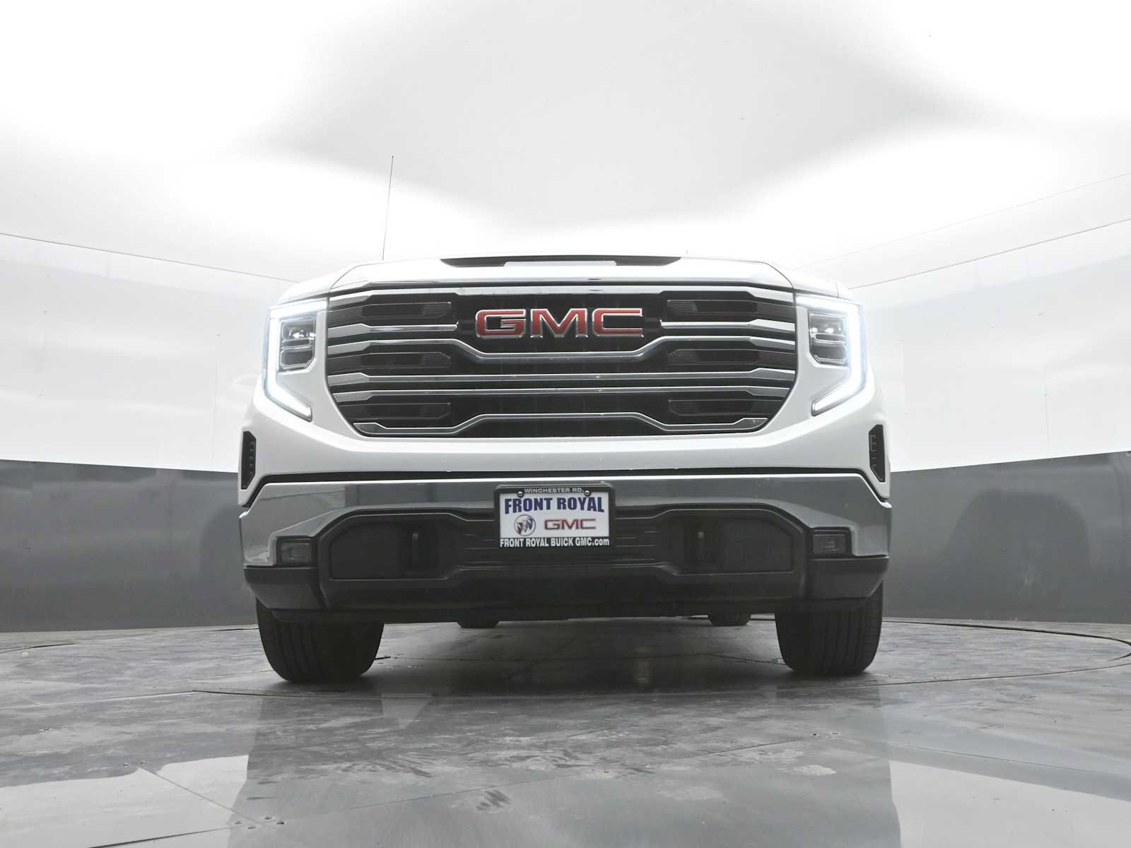 Used 2025 GMC Sierra 1500 SLT AWD/4WD image 45