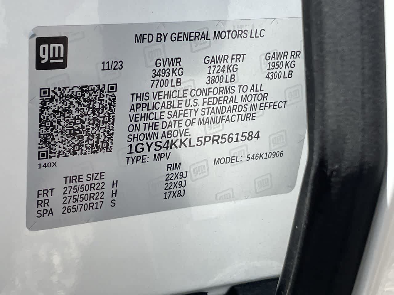 Used 2023 Cadillac Escalade ESV Premium Luxury w/ LPO, Floor Liner Package AWD/4WD image 39