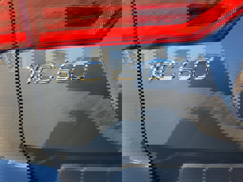 Used 2026 Volvo XC60 B5 Ultra w/ Protection Package Premier AWD/4WD image 8