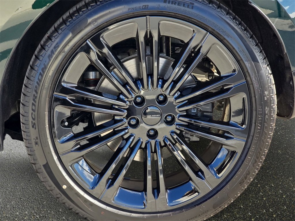 New 2026 Land Rover Range Rover SE image 35