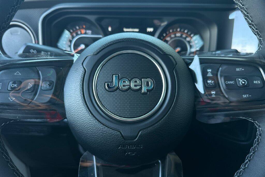 New 2026 Jeep Gladiator Rubicon w/ Safety Group AWD/4WD image 22