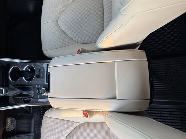 Certified 2022 Toyota Highlander Platinum image 25