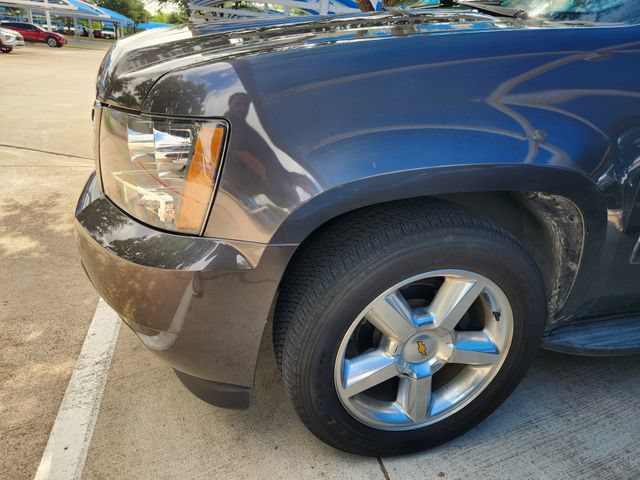 Used 2010 Chevrolet Tahoe LTZ RWD image 7