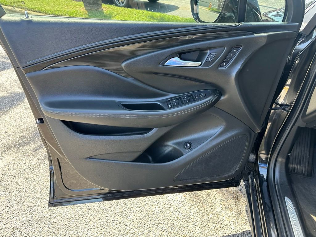 Used 2020 Buick Envision Essence image 10