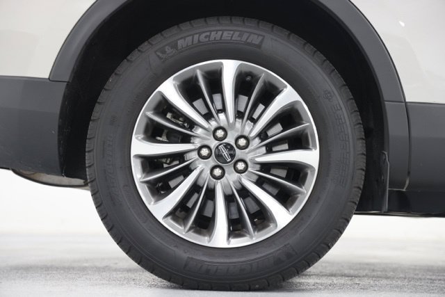 Used 2023 Lincoln Nautilus Reserve AWD/4WD image 16