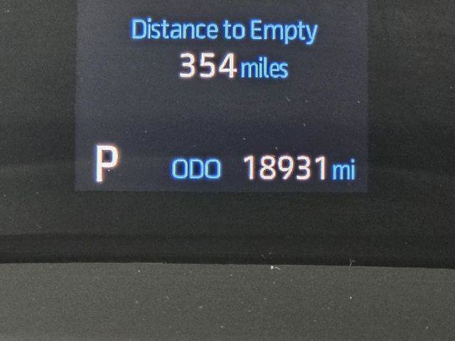 Certified 2024 Toyota Sienna XLE FWD image 39