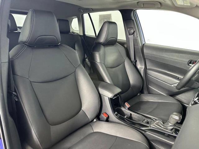 Used 2024 Toyota Corolla Cross XLE AWD/4WD image 27