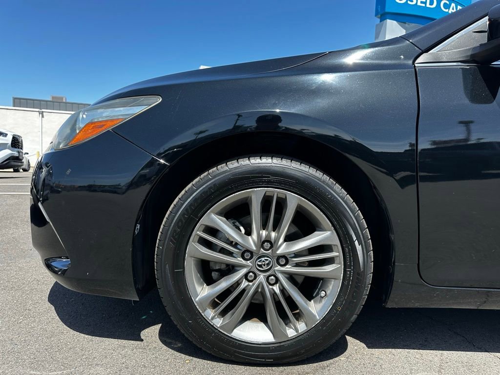 Used 2017 Toyota Camry SE FWD image 5