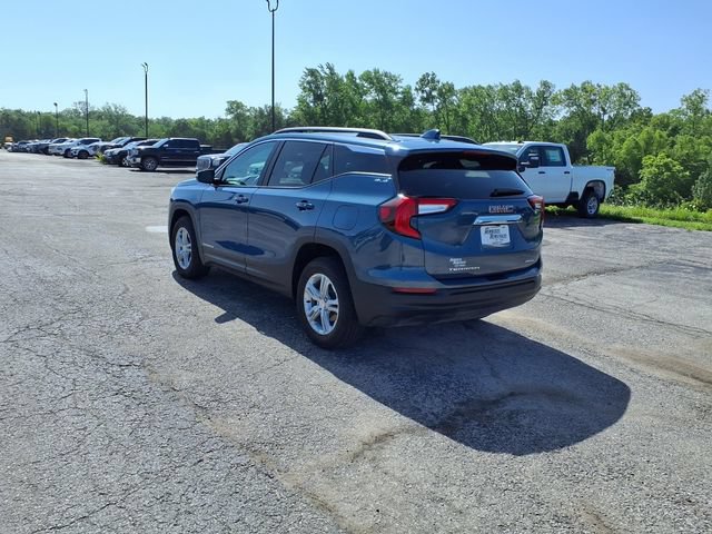 Used 2024 GMC Terrain SLE w/ Driver Convenience Package AWD/4WD image 8