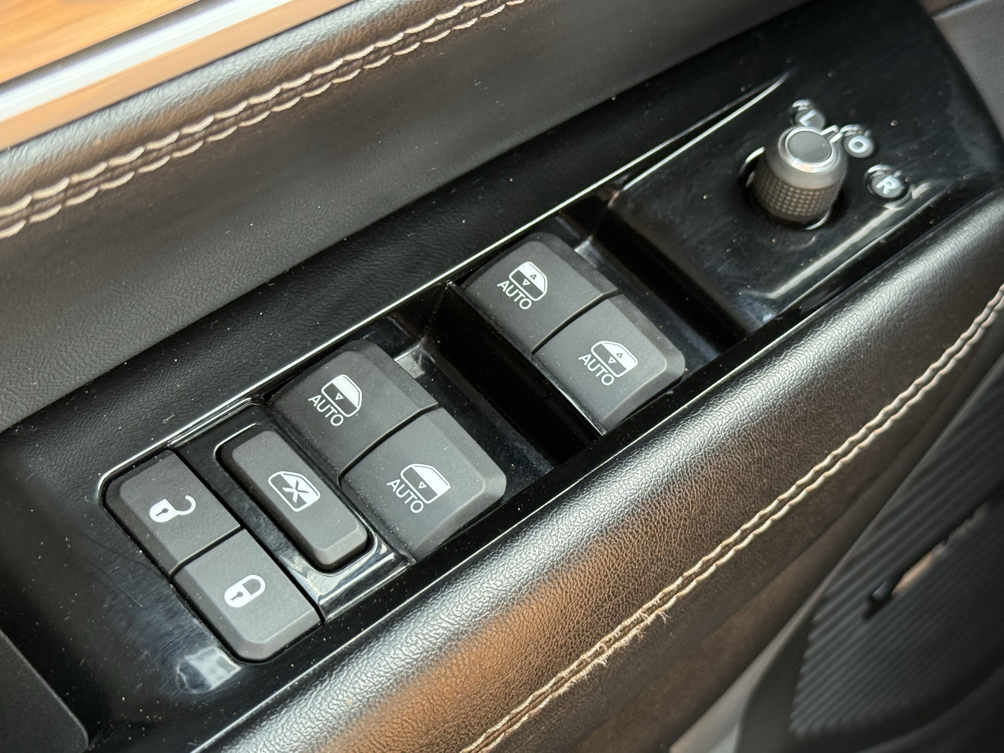 Used 2024 Jeep Wagoneer L Series II w/ Flexible Seating Group image 26