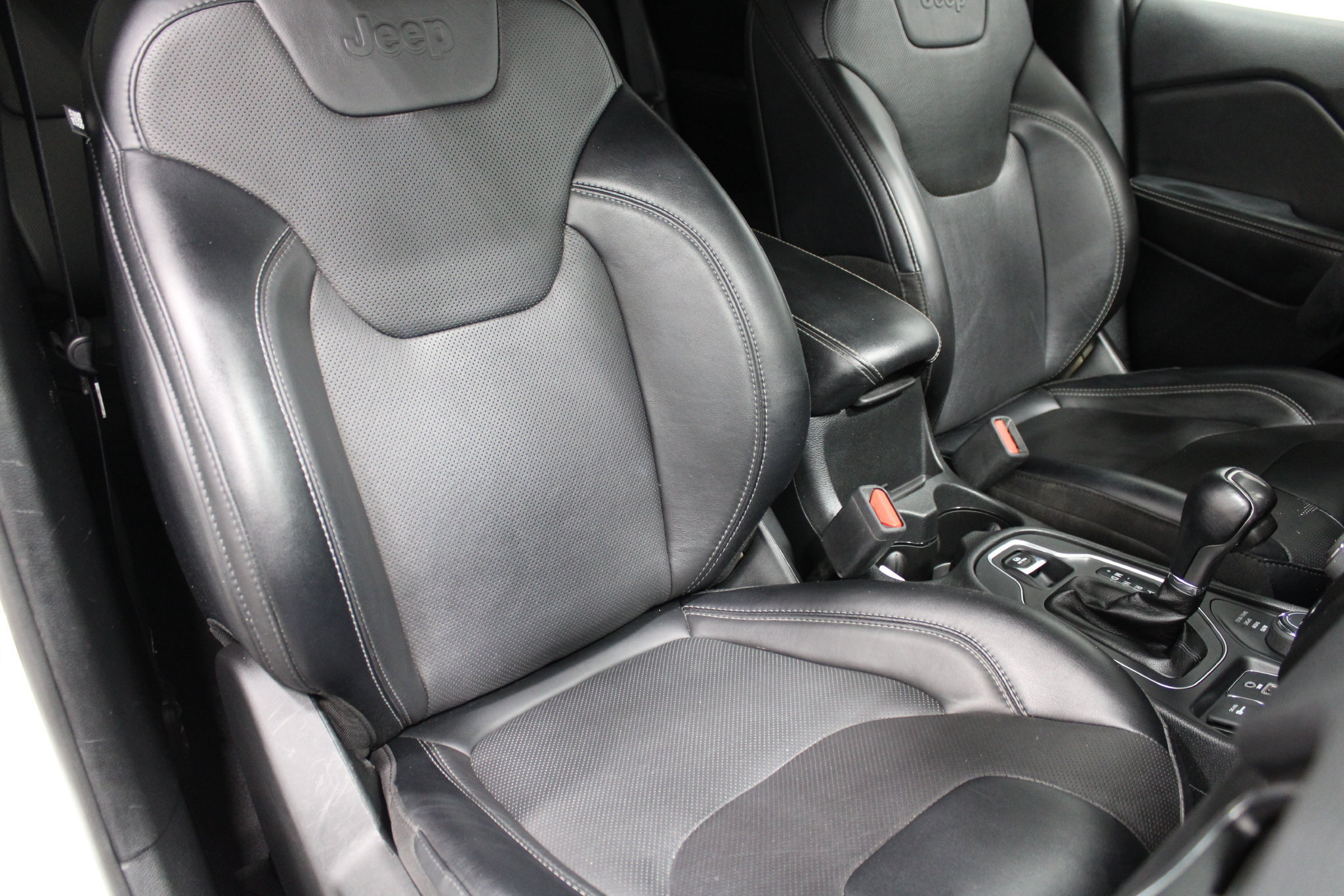 Used 2022 Jeep Cherokee Latitude Lux AWD/4WD image 28