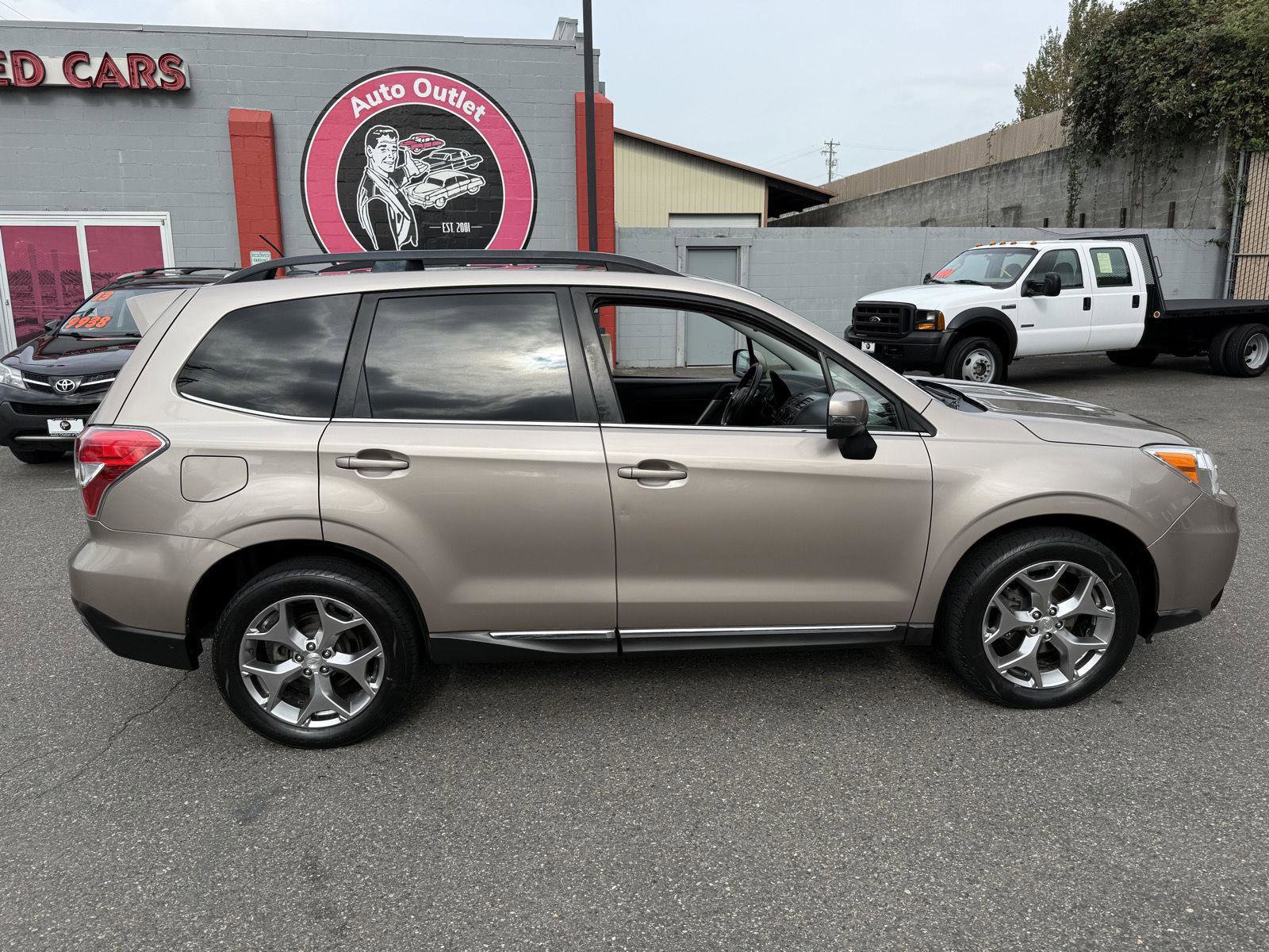 Used 2015 Subaru Forester 2.5i Touring image 4