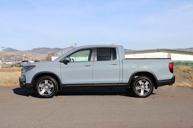 Certified 2024 Honda Ridgeline RTL image 3