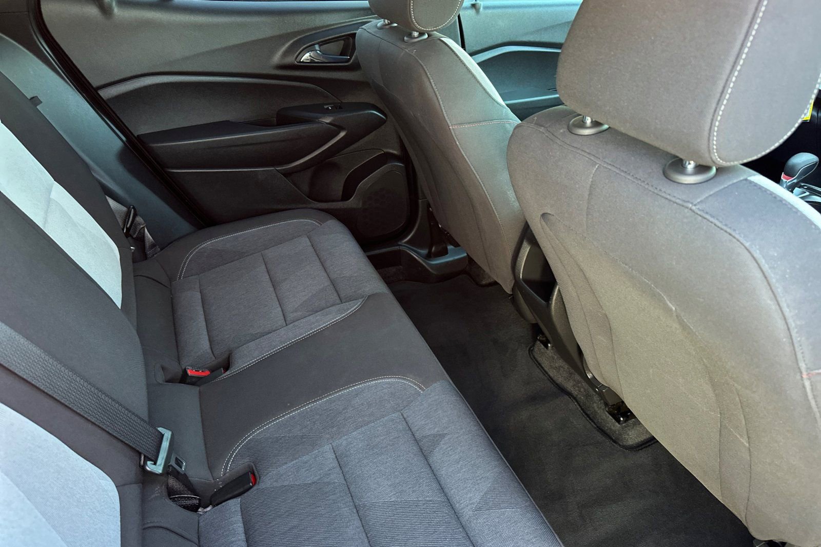 Certified 2024 Chevrolet Trax RS w/ Driver Confidence Package image 18