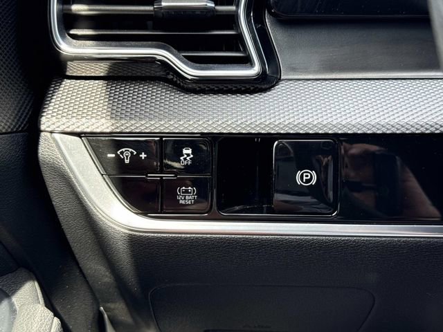 Certified 2023 Kia Sportage LX image 30