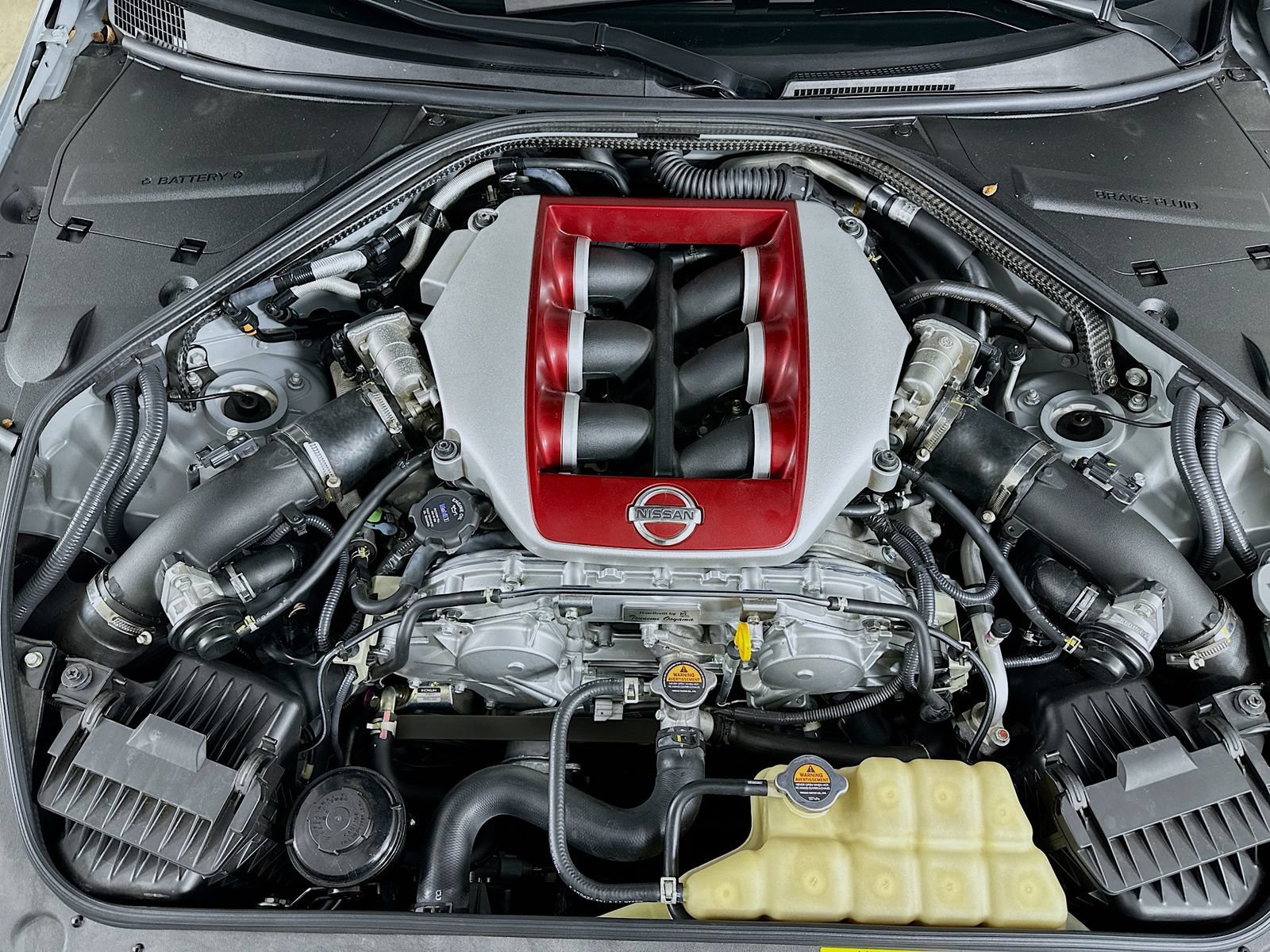 Used 2024 Nissan GT-R Premium w/ Premium Interior Package AWD/4WD image 13