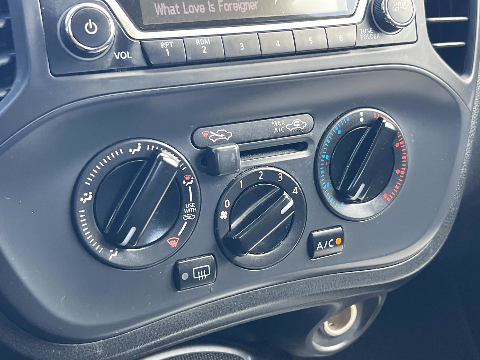 Used 2016 Nissan Juke S image 14