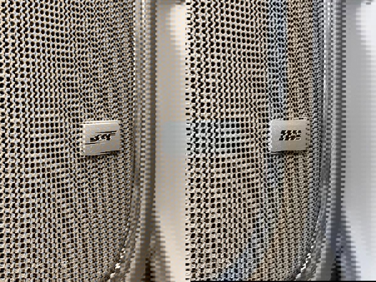 Used 2016 Chevrolet Suburban LTZ image 10