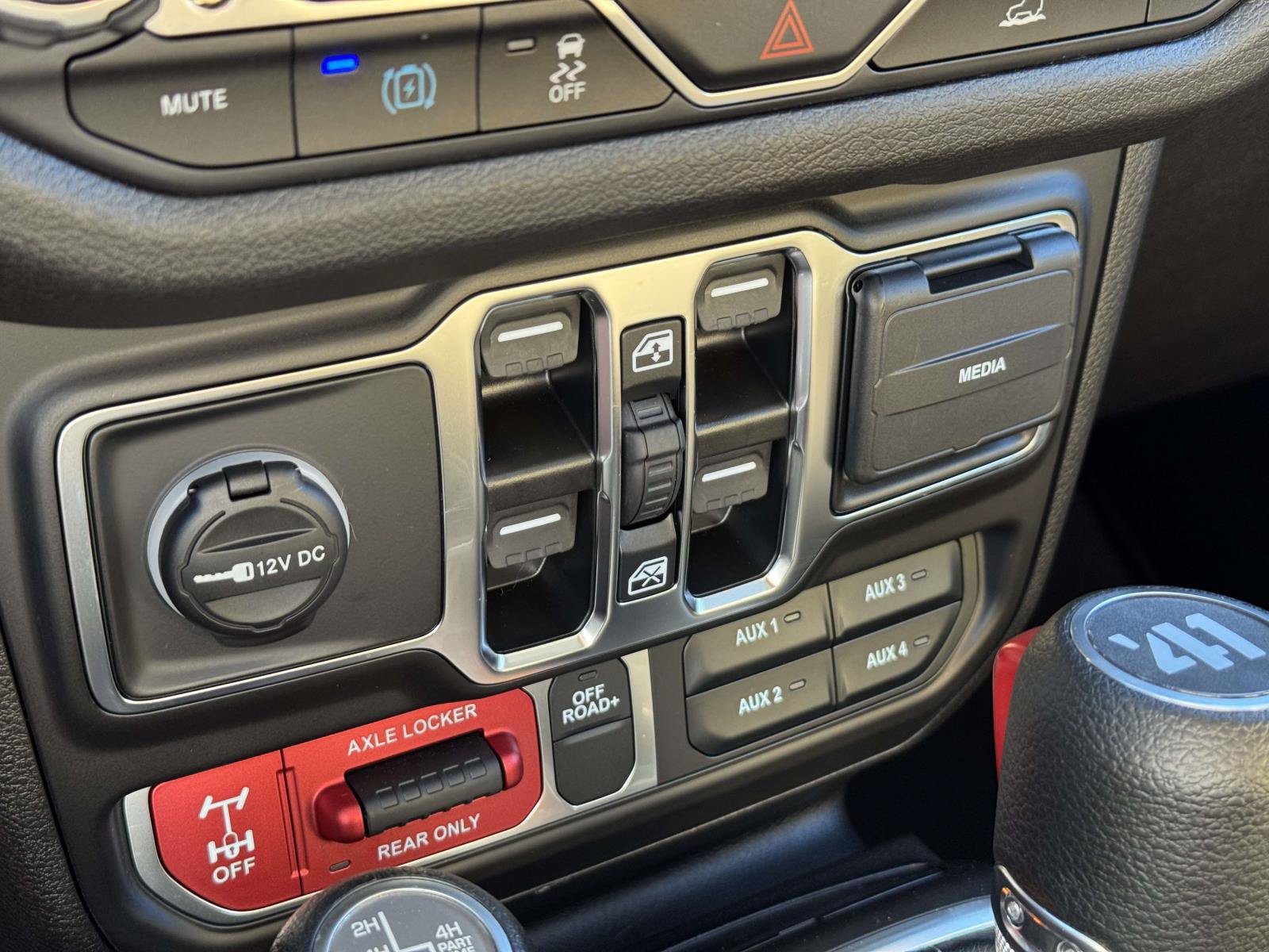 Used 2025 Jeep Wrangler Unlimited Sport S 4xe AWD/4WD image 22