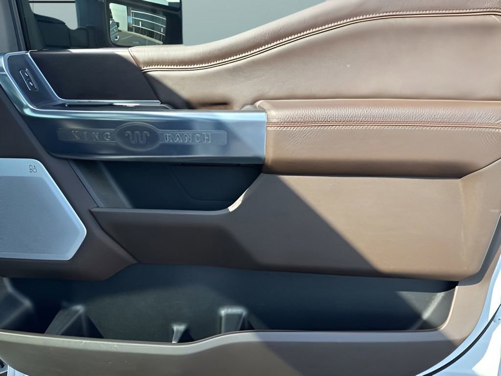 Used 2025 Ford F250 King Ranch w/ Chrome Package image 46