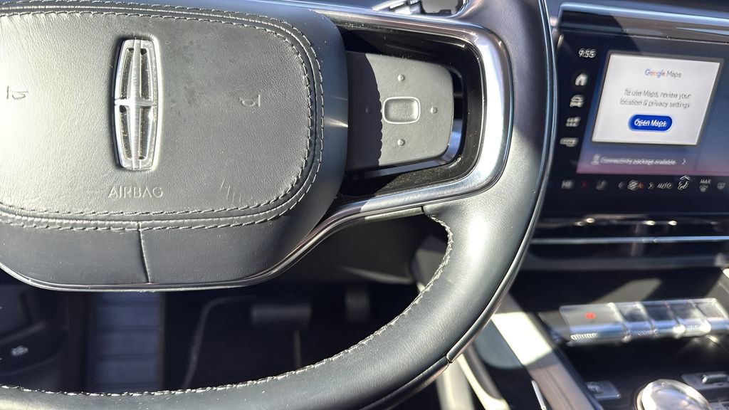 Used 2024 Lincoln Nautilus Reserve image 16