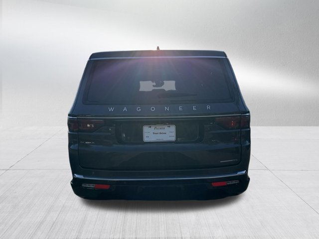 Used 2023 Jeep Wagoneer L Series III w/ Convenience Group I RWD image 7