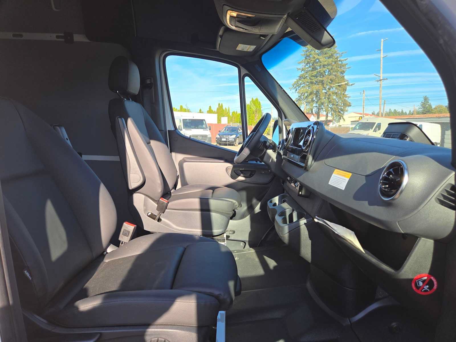 Used 2026 Mercedes-Benz Sprinter 2500 image 11