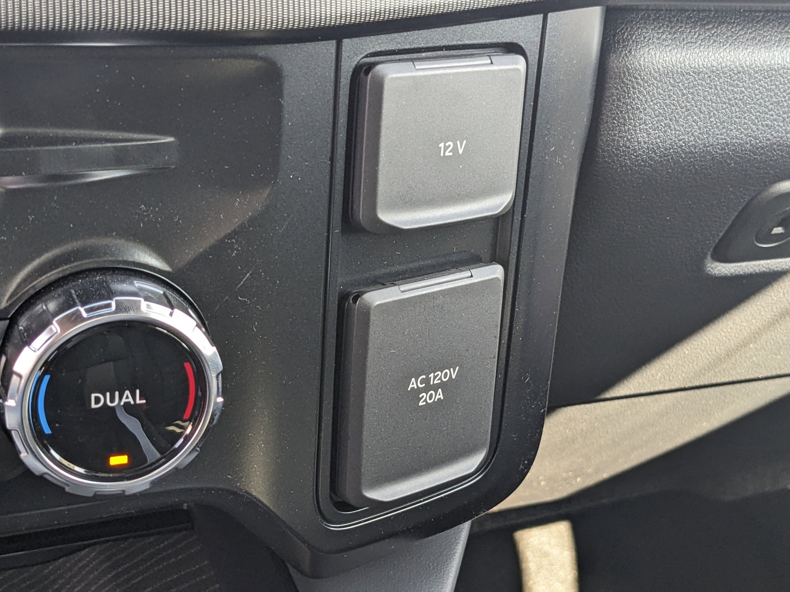 New 2025 Ford F250 Platinum image 31