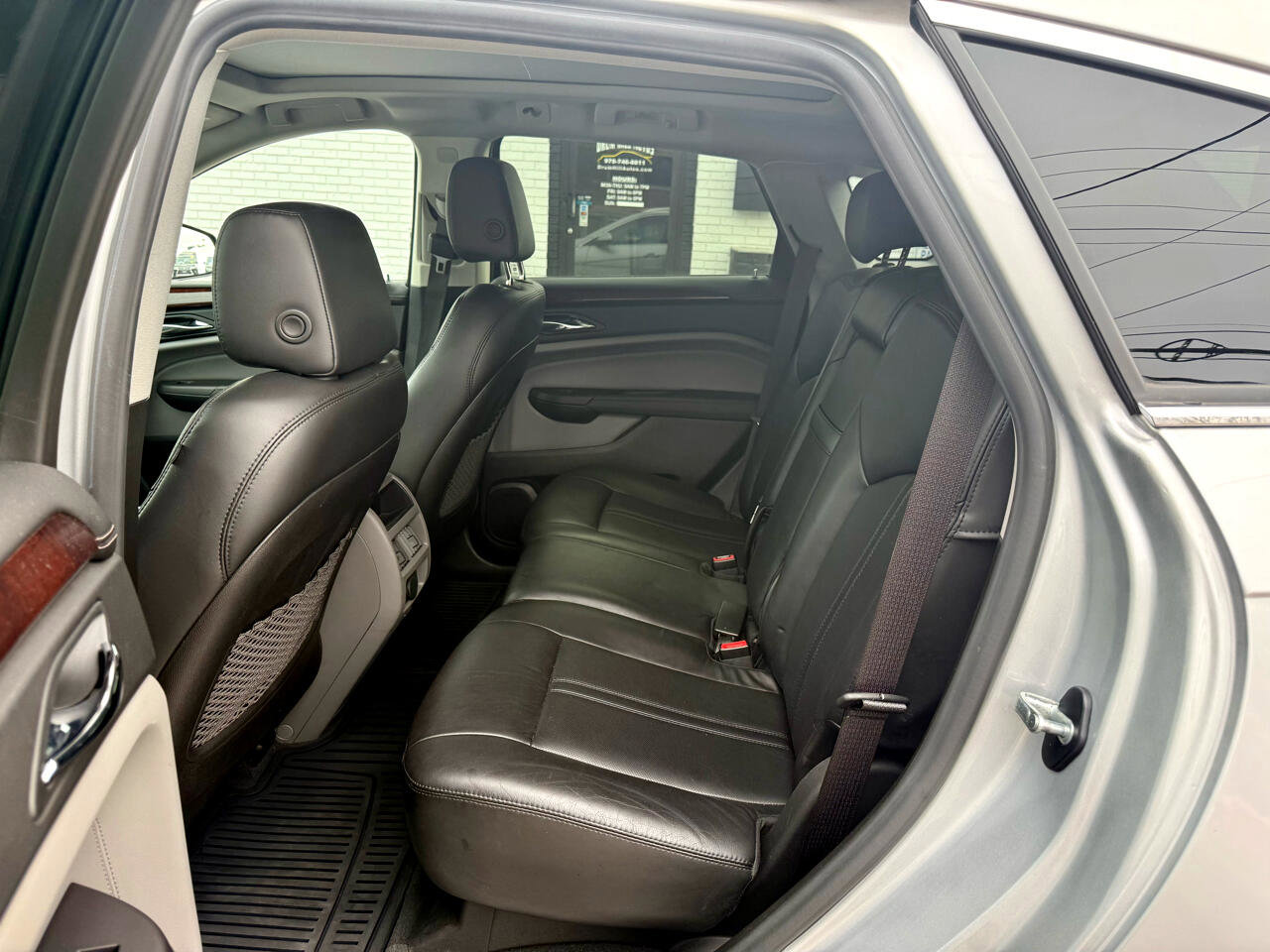 Used 2011 Cadillac SRX Luxury image 20