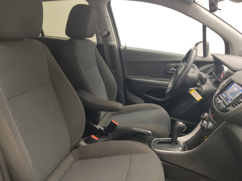 Used 2022 Chevrolet Trax LS w/ Tint and Cruise Package FWD image 21