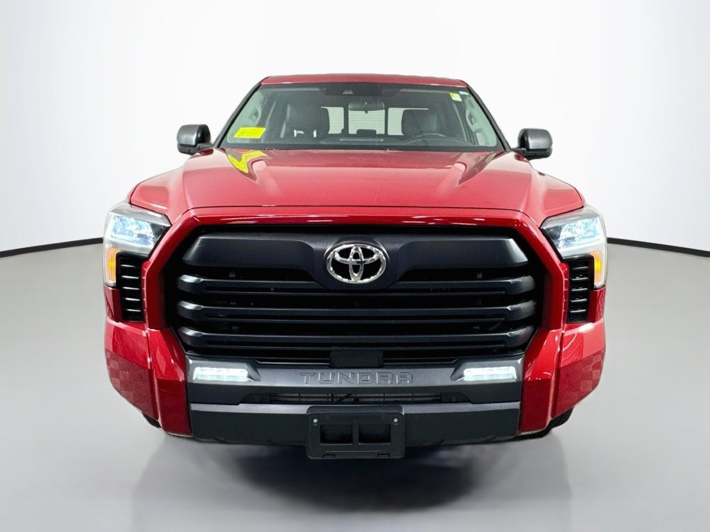 Used 2022 Toyota Tundra SR5 w/ SR5 Convenience Package AWD/4WD image 9