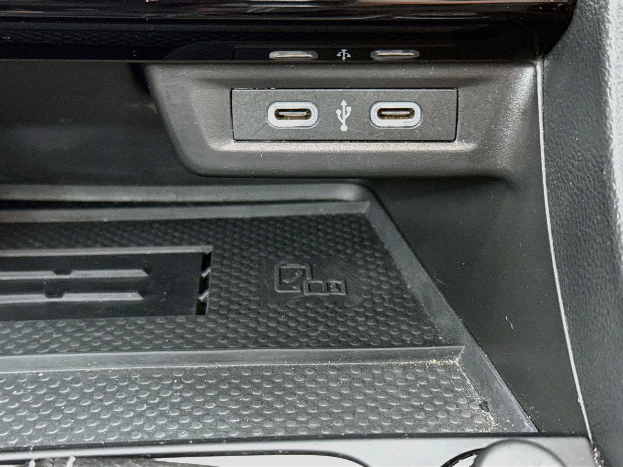 Used 2025 Volkswagen Jetta SE FWD image 25